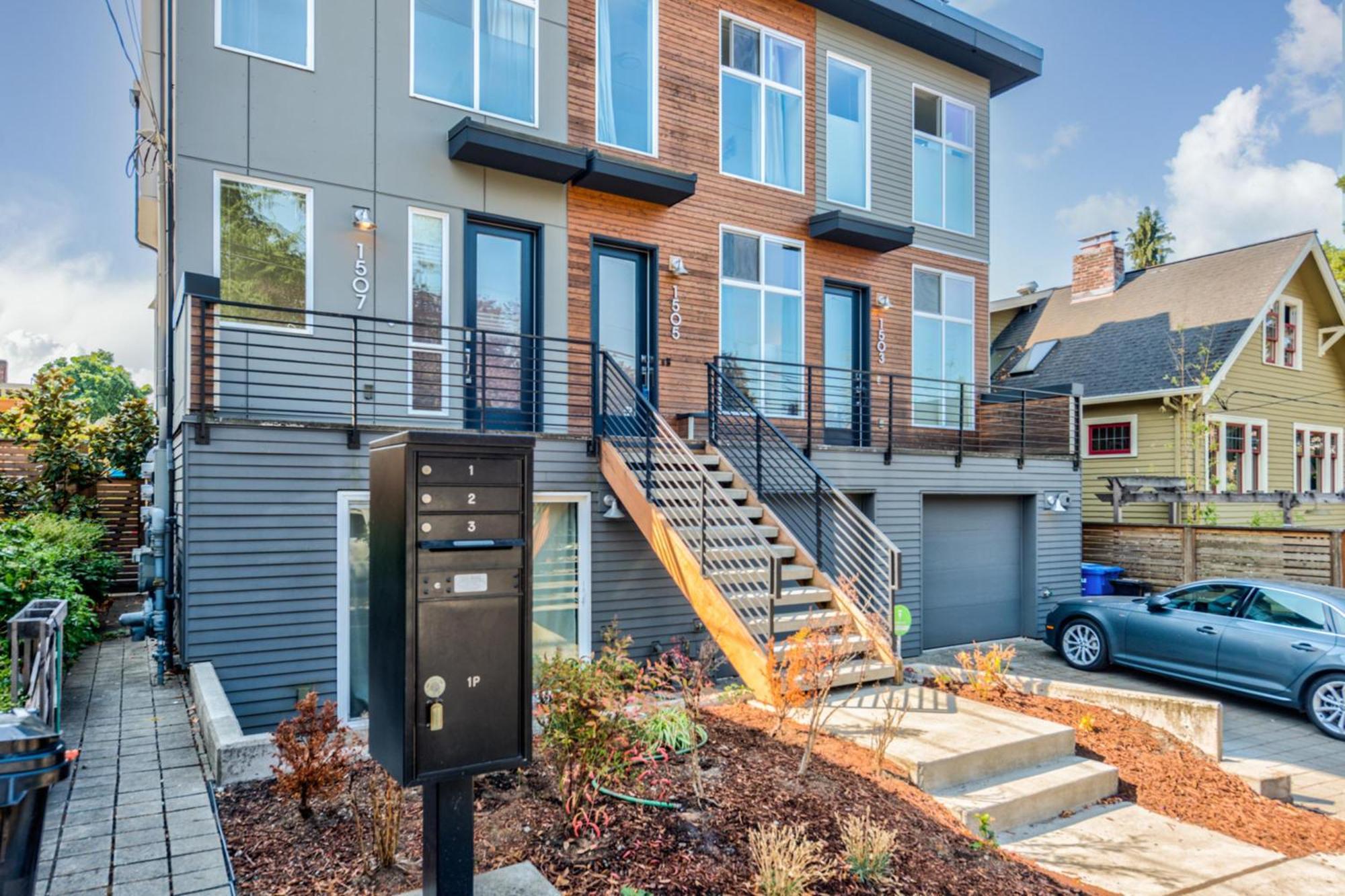 Urban Humble Abode Villa Seattle Exterior photo